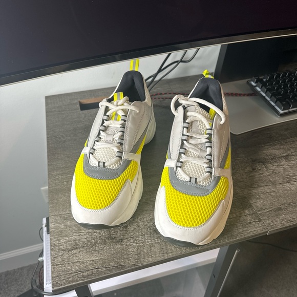 Wore twice. Literally like new. Dm for negotiations - Picture 4 of 8